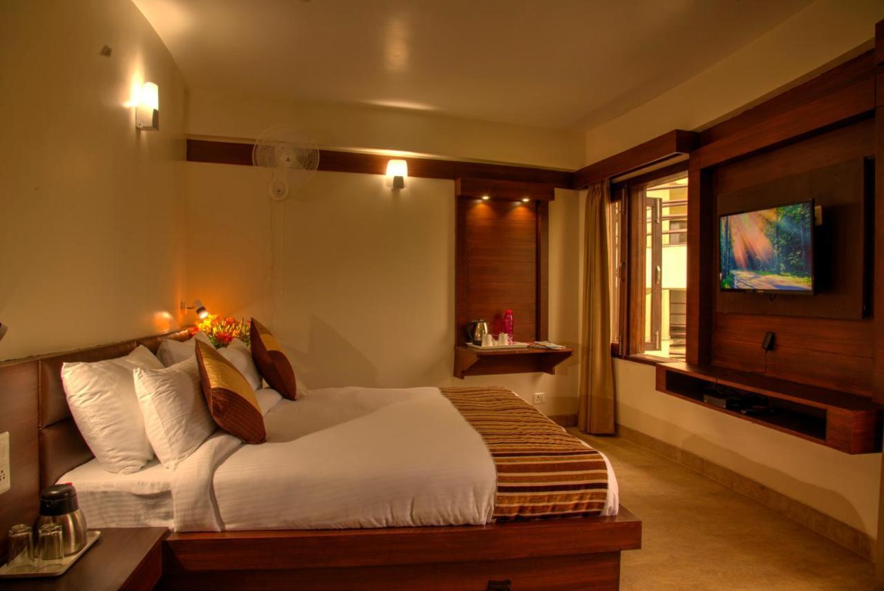 The Palm Resort-Luxuria ナイニタール エクステリア 写真