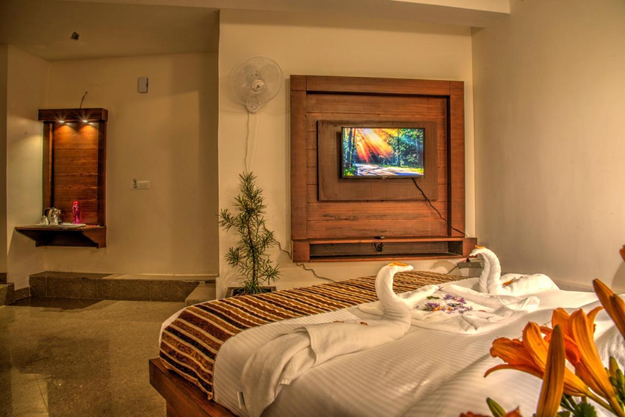 The Palm Resort-Luxuria ナイニタール エクステリア 写真